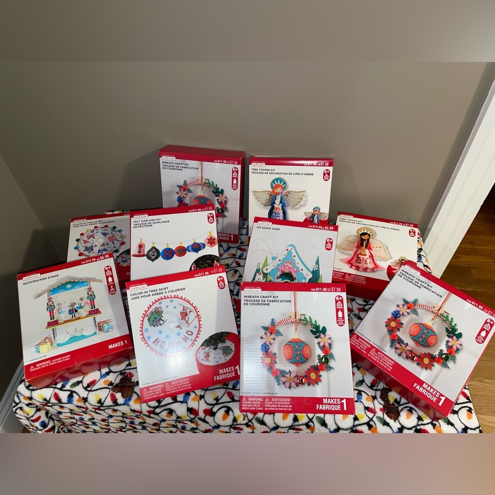 NWT 10 Various Kids Christmas Crafts